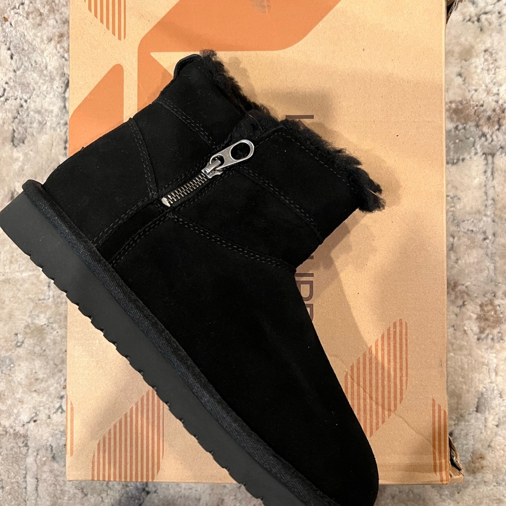 Koolaburra by UGG Women’s Aribel Mini Boot